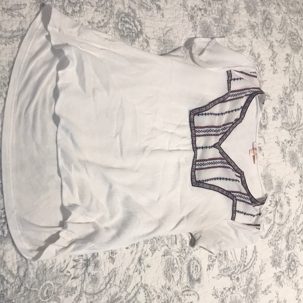 White short sleeved shirt